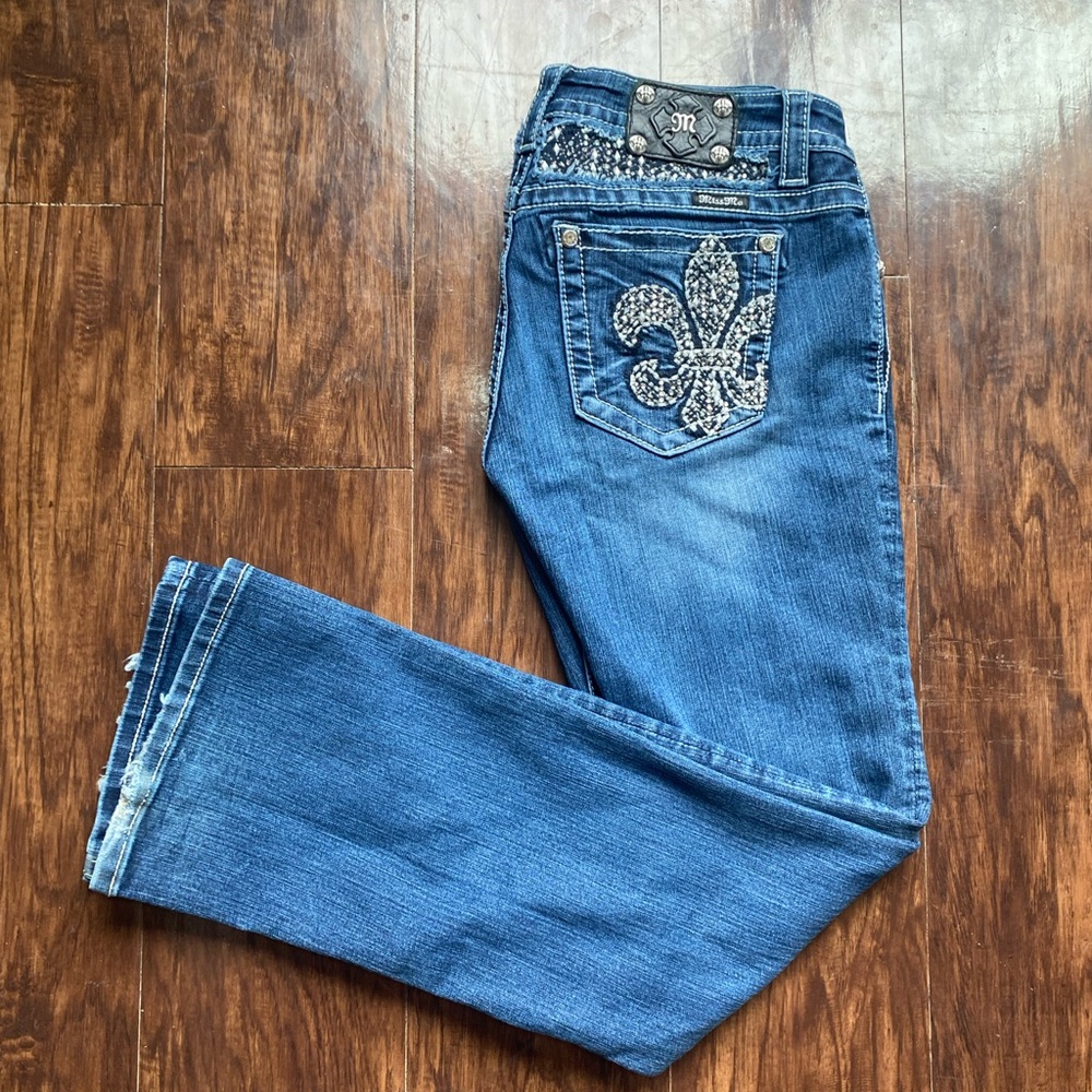 Women's Blue Embellished Miss me Jeans